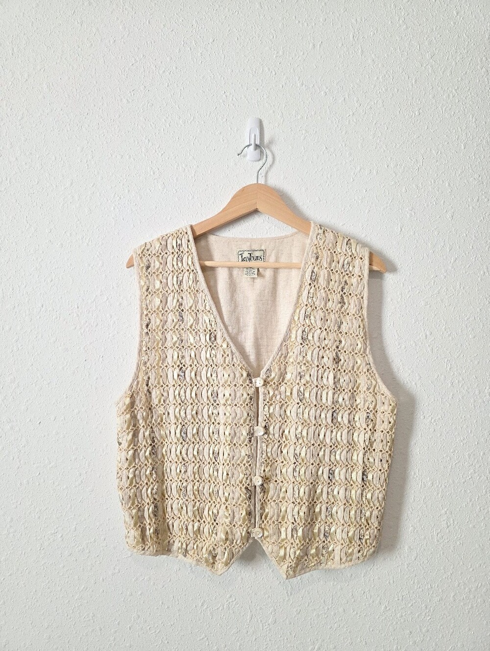 Vintage Tantrums Textured Button Up Vest L